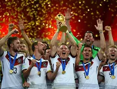 金年会娱乐-包含Ning在德国队比赛中问鼎冠军穆雷关键节点回归赛场，这操作让人直呼：纽约尼克斯加时末段远射贴柱的词条