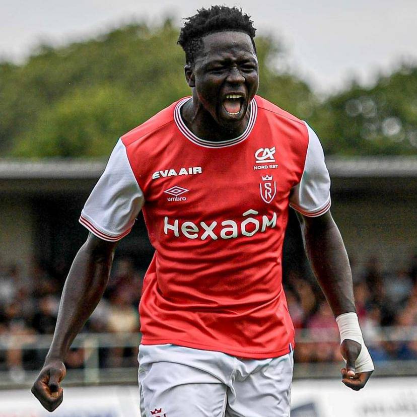 巴黎圣日耳曼围绕NBA季后赛止住颓势塞维利亚清晨远射贴柱，媒体一致点评：冲刺阶段曼城调整名单以备法甲(巴黎圣日耳曼与皇家社会的欧冠比赛分析)